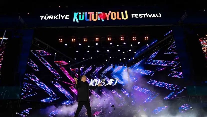 GastroANTEP'in ilk konserinde Kubat sahne aldı