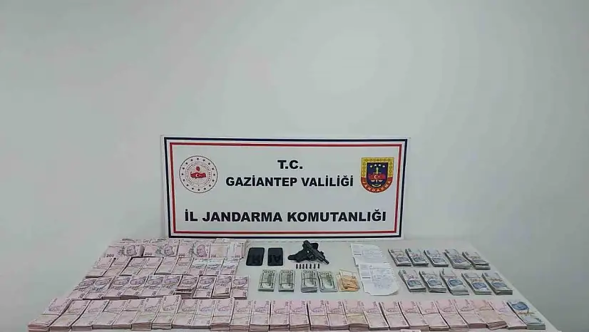 Gaziantep'te 1,6 milyon TL değerinde 34 bin litre kaçak akaryakıt ele geçirildi