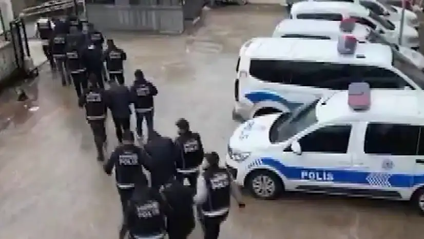 Gaziantep'te 162 litre sıvı metamfetamin ele geçirildi: 6 gözaltı