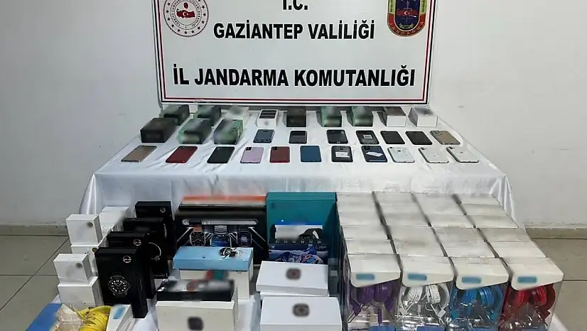 Gaziantep'te 1,8 milyon TL değerinde elektronik eşya ele geçirildi: 2 gözaltı