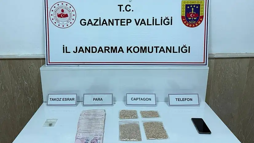 Gaziantep'te 4 bin 587 adet captagon hap ele geçirildi: 4 şahıs tutuklandı