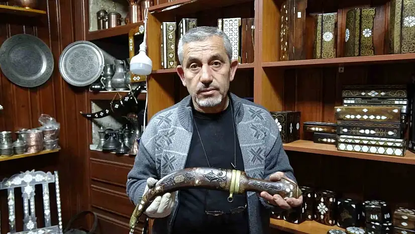 Gaziantep'te antika silahlar sedef kakma sanatıyla süsleniyor