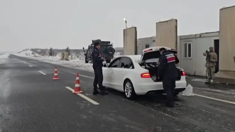 Gaziantep'te jandarmadan 2 bin 60 personelle yılbaşı ve kar yağışı tedbiri