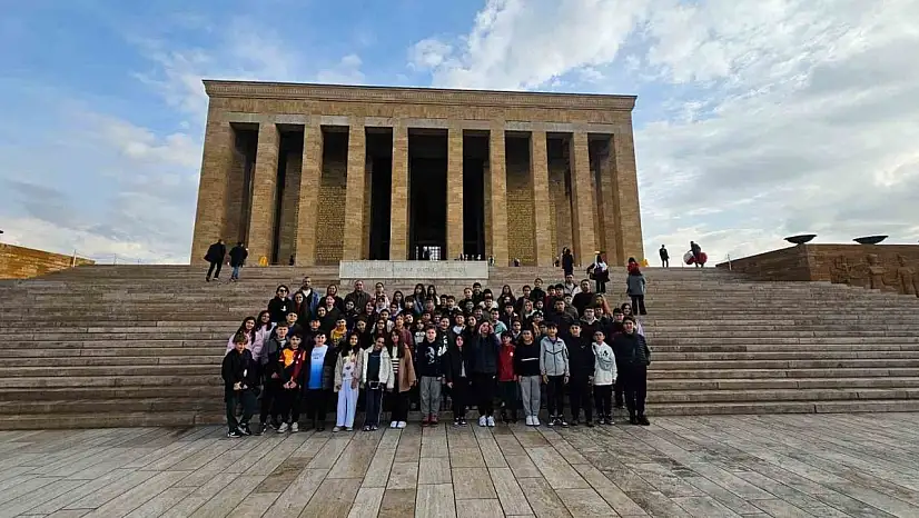 GKV'li öğrenciler Anıtkabir'i ziyaret etti