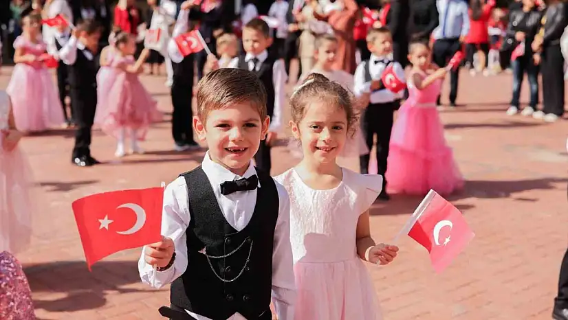 GKV'liler Cumhuriyet için yürüdü