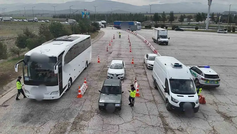 Jandarmadan dron destekli trafik denetiminde 23 sürücüye ceza