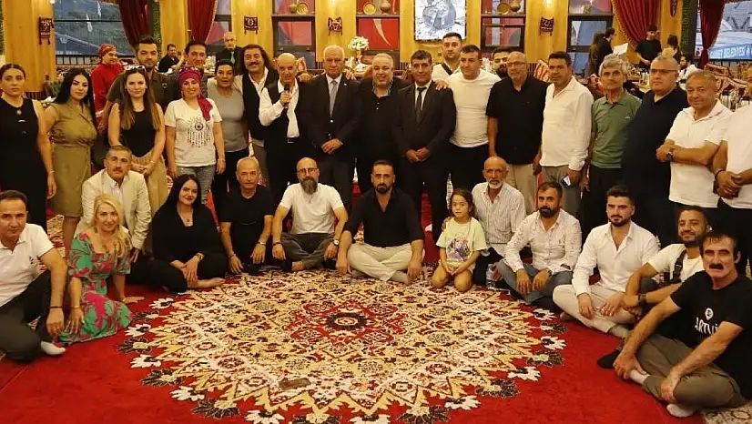 Müzisyen ve sanatçılardan kardeşlik mesajı