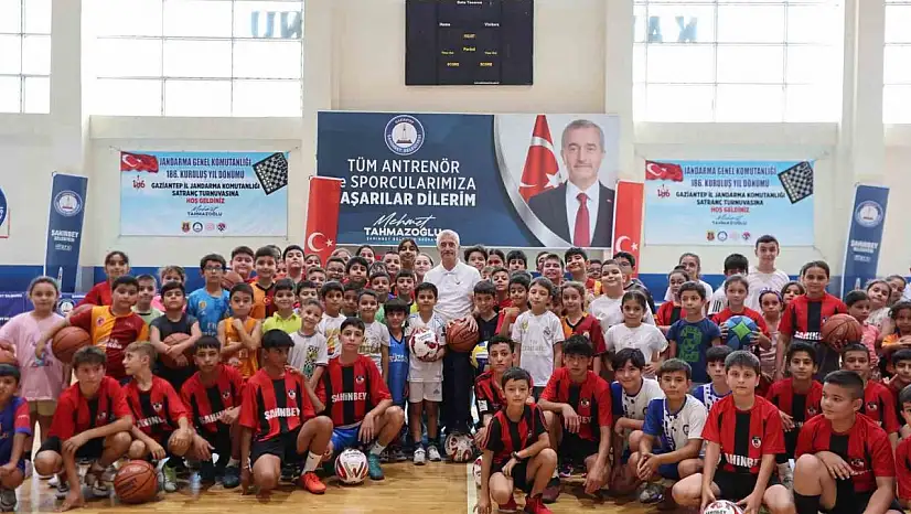 Tahmazoğlu yaz spor okulu öğrencileriyle buluştu