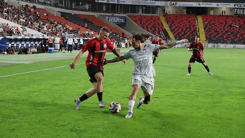 Trendyol Süper Lig: Gaziantep FK: 0 - Kocaelispor: 0 (İlk yarı)