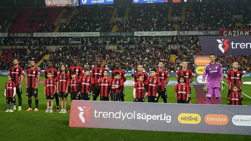 Trendyol Süper Lig: Gaziantep FK: 0 - Fenerbahçe: 2 (Maç devam ediyor)