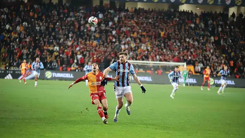 Turkcell Süper Kupa: Galatasaray: 2 - Trabzonspor: 0 (İlk yarı)