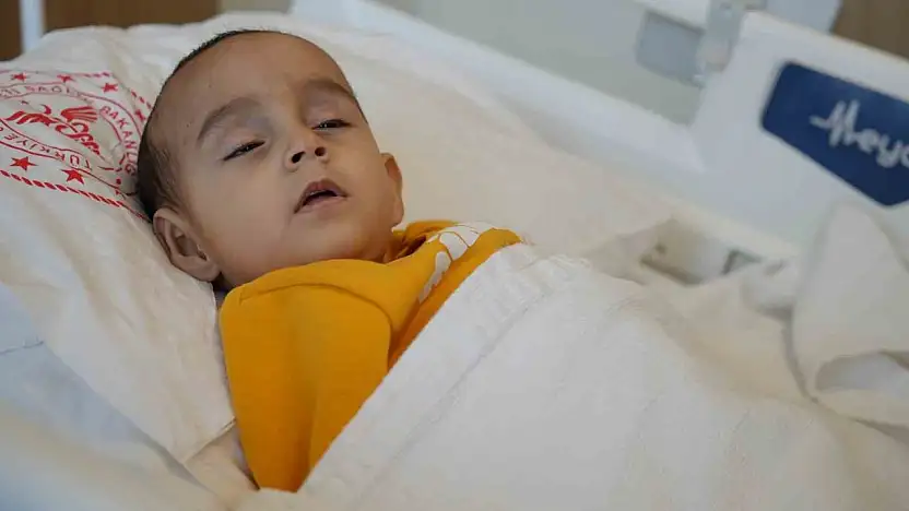 14 aylık Hamza Tuğra ilk kez duydu