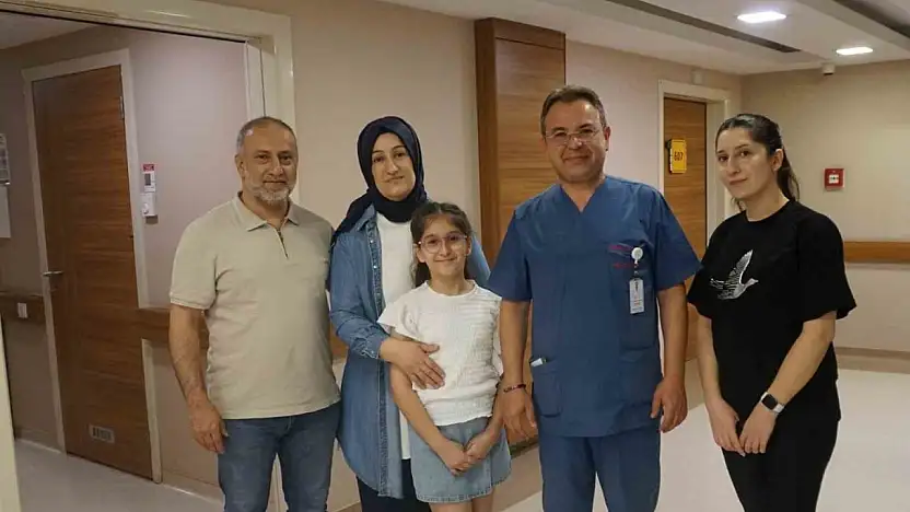 42 yaşındaki hasta, safra kesesinde oluşan 500'den fazla taşla yaşadı