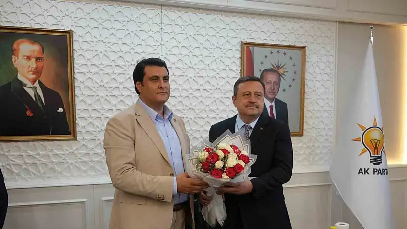 AK Parti'ye geçen Umut Yılmaz Gaziantep'te coşkuyla karşılandı