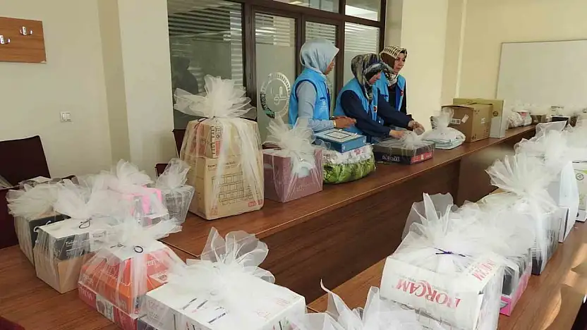 Annelere ve genç kızlara en mutlu günlerinde anlamlı hediye