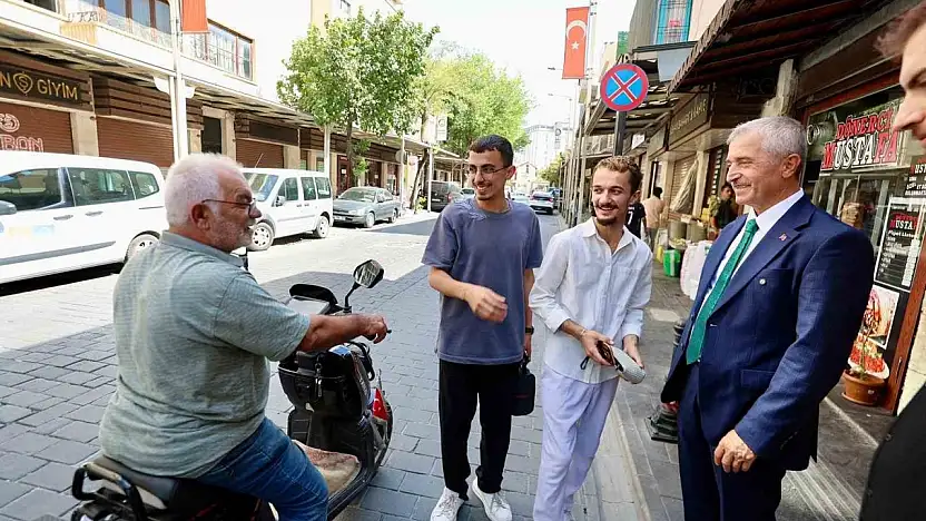 Başkan Tahmazoğlu, çarşı esnafı ve vatandaşlarla buluştu