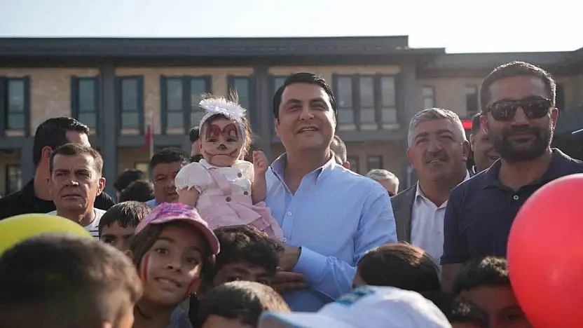 Başkan Yılmaz'a Kuzeyşehir'de sevgi seli