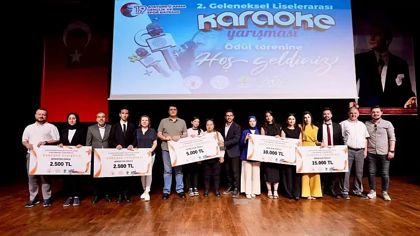 Başkan Yılmaz, başarılı öğrencileri ödüllendirdi