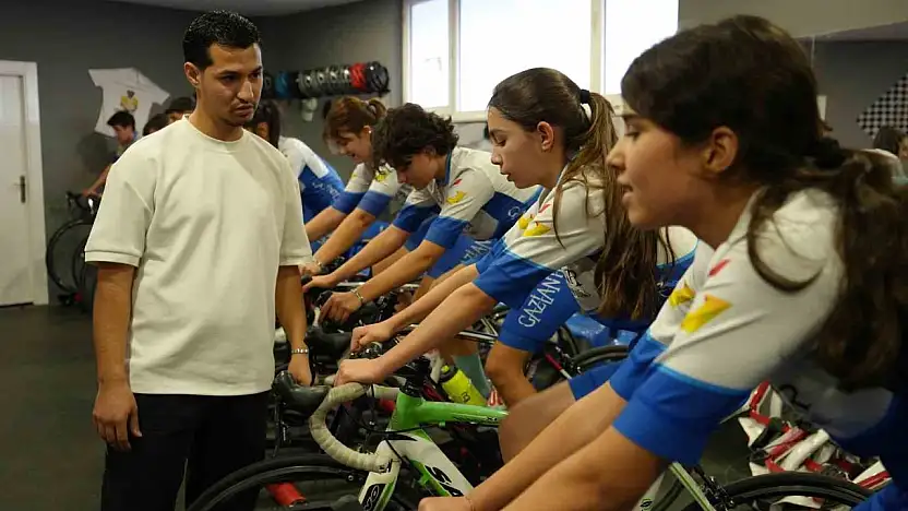 Bisiklet tamirciliğinden antrenörlüğe uzanan başarı hikayesi