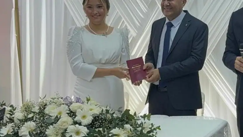 Depremde ailelerini kaybeden 2 öğretmen, ikinci bahara 'evet' dedi