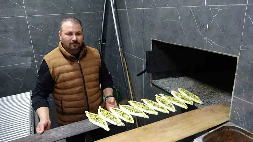 Depremde iş yeri yıkılan esnaf açtığı işletmeyle hayata tutundu