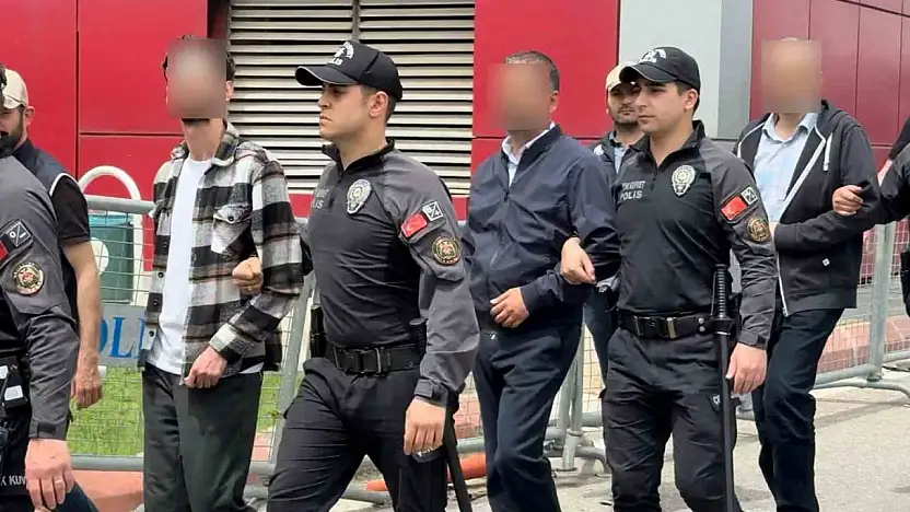 Dev FETÖ operasyonunda gözaltına alınan 225 şüpheli adliyeye sevk edildi