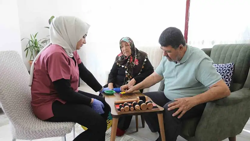 Gaziantep Büyükşehir'den evde fizik tedaviyle hayata dokunan hizmet