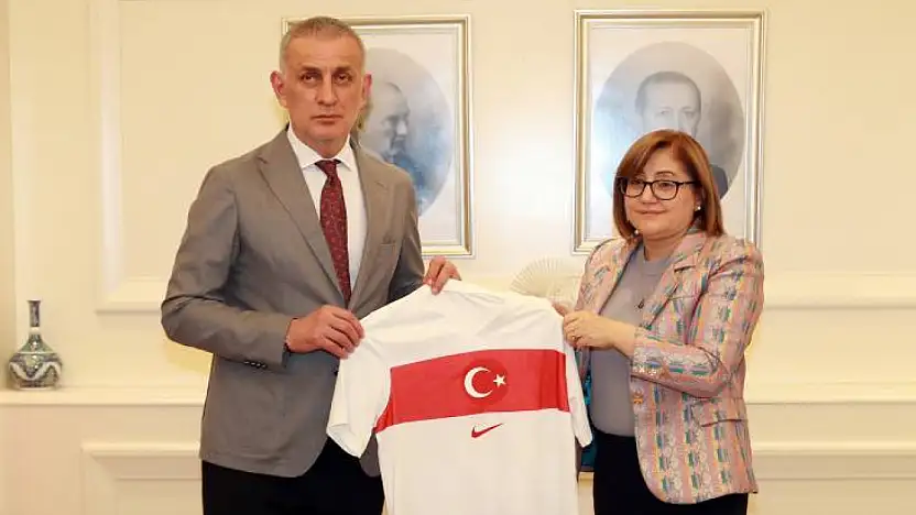 Gaziantep Büyükşehir'den TFF Başkanı Hacıosmanoğlu'na fahri hemşerilik payesi