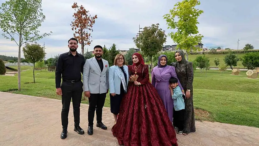 Gaziantep Büyükşehir'den yeni evli çiftlere unutulmaz bir hediye