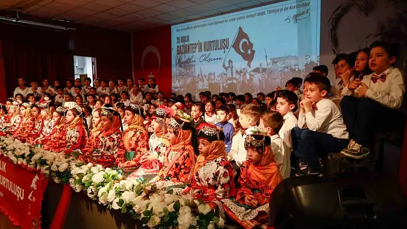 Gaziantep Kolej Vakfı'nda 25 Aralık Coşkusu