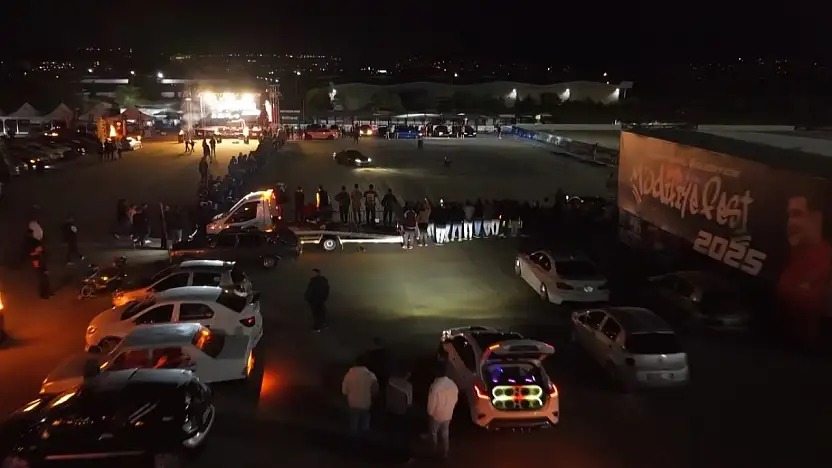 Gaziantep'te 'ModifiyeFest 2025' nefes kesen drift gösterileriyle başladı