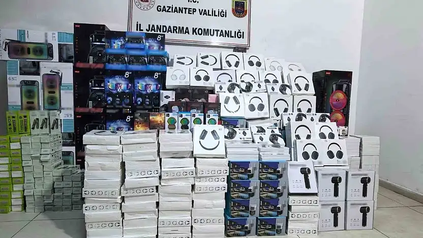 Gaziantep'te 1,5 milyon TL değerinde kaçak elektronik eşya ele geçirildi