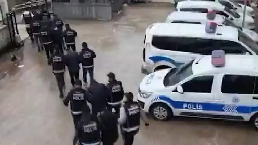 Gaziantep'te 162 litre sıvı metamfetamin ele geçirildi: 6 gözaltı