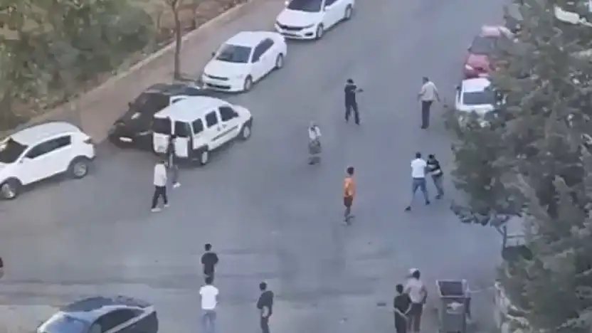 Gaziantep'te 2 kardeşe silahla saldıran şahıs yakalandı: Saldırı anı kamerada