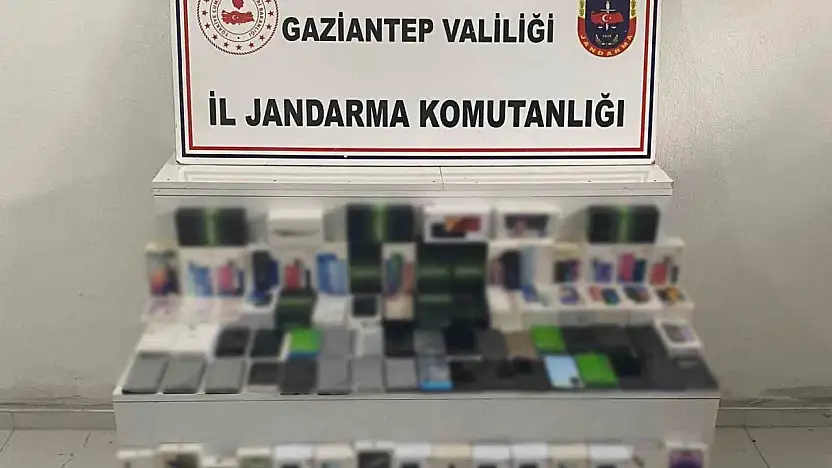Gaziantep'te 2 milyon TL değerinde kaçak telefon ele geçirildi