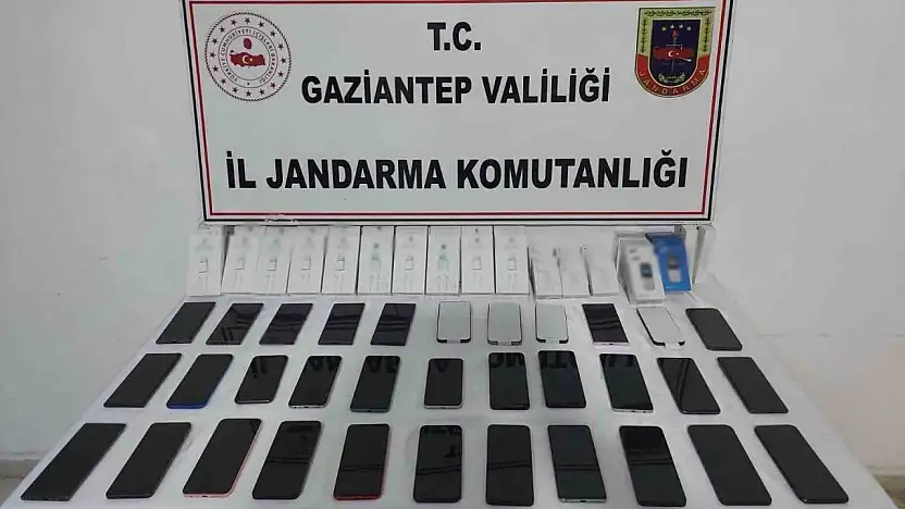 Gaziantep'te 800 bin TL değerinde  kaçak telefon ele geçirildi