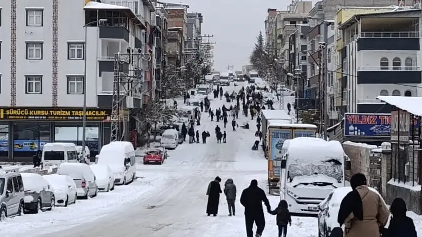 Gaziantep'te eğitime 1 gün daha ara