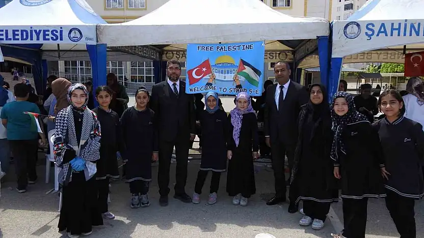 Gaziantep'te Gazze yararına hayır çarşısı kuruldu
