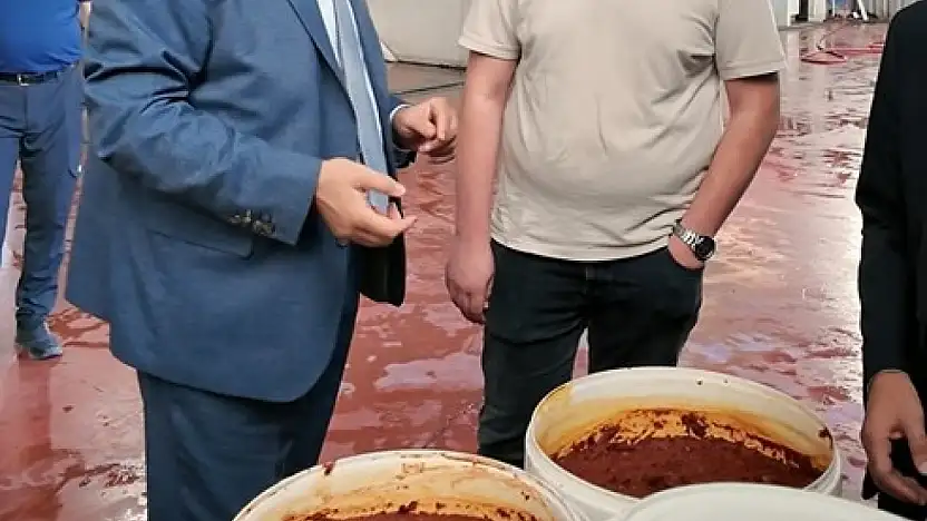 Gaziantep'te gıda fabrikası denetimlerinde şoke eden görüntüler: Belediye başkanı çileden çıktı