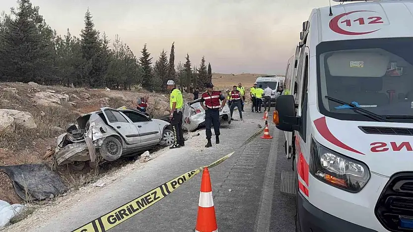 Gaziantep'te iki otomobil çarpıştı: 3 ölü, 3 yaralı