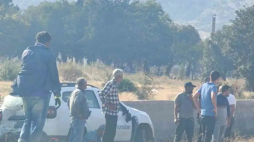 Gaziantep'te iki otomobilin karıştığı kazada 4 kişi yaralandı