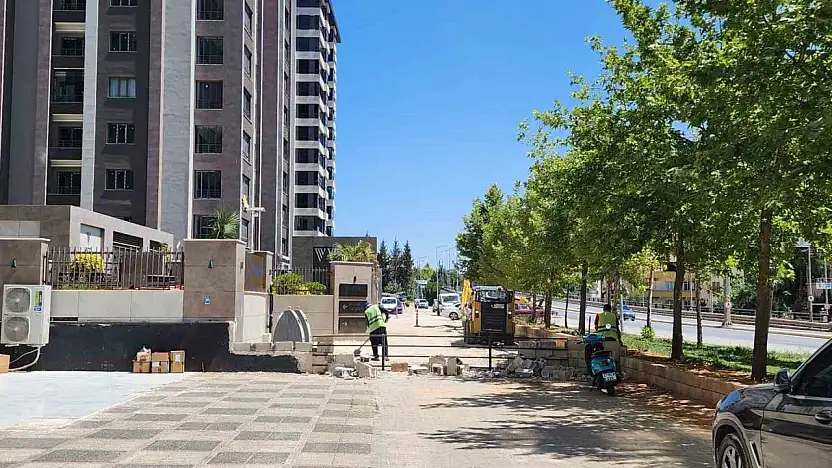 Gaziantep'te kapanan yol iki bina arasında krize neden oldu