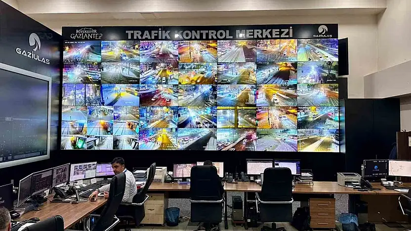 Gaziantep'te karla mücadele çalışmaları Trafik Koordinasyon Merkezi'nden yönetiliyor