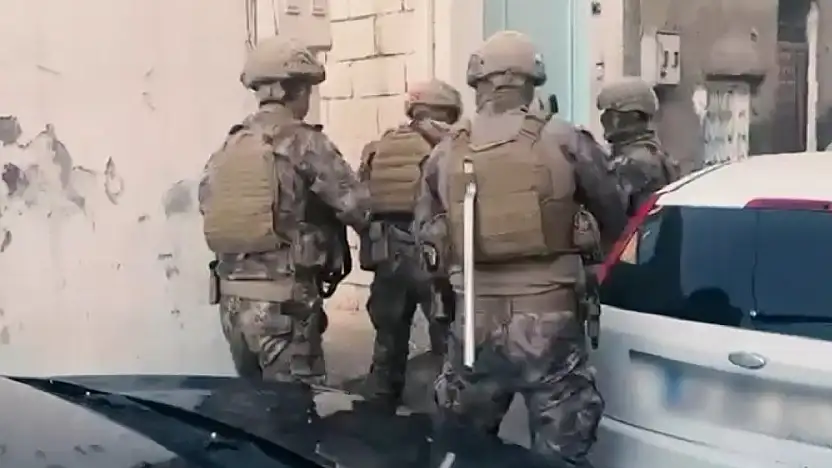 Gaziantep'te kurşunlama-kundaklama şüphelilerine dev operasyon: 8 gözaltı