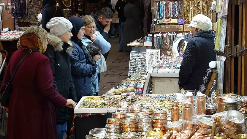 Gaziantep'teki tarihi çarşılarda yarıyıl tatili yoğunluğu