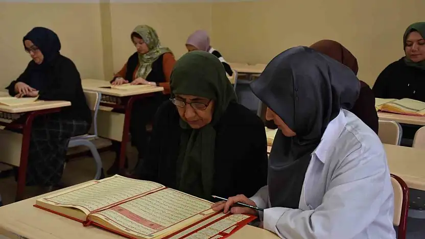 Hece hece başladı, 70'inden sonra Kur'an-ı Kerim'i öğrendi
