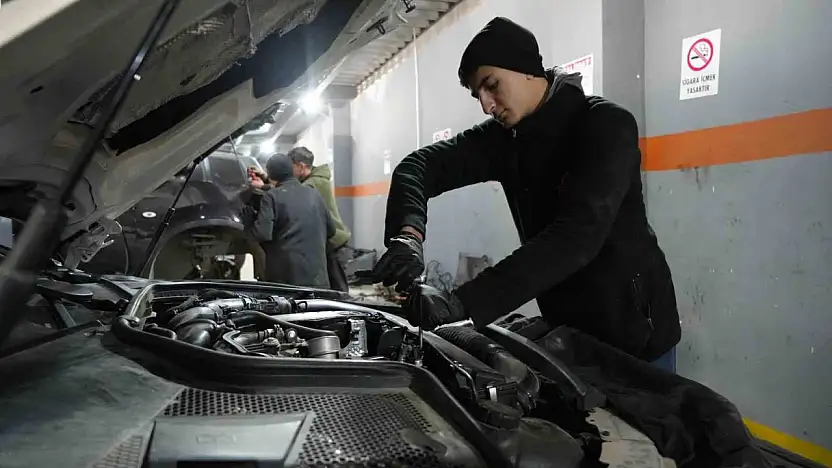 Kar yağışı sonrası kışlık araç bakım yoğunluğu arttı