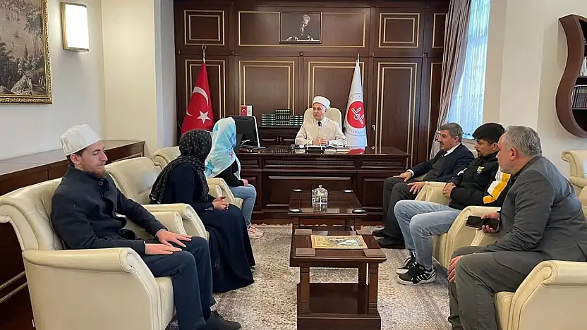 Macar kadın Kur'an-ı Kerim'den etkilenerek Müslüman oldu