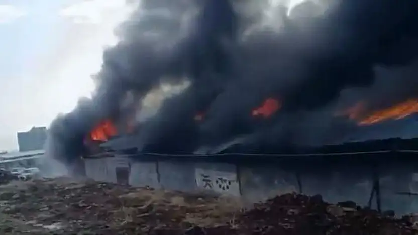 Nurdağı'nda depo yangını