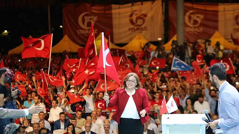 Şahin: '15 Temmuz, bu milletin ihanete karşı siper olduğu tarihi bir duruştur'